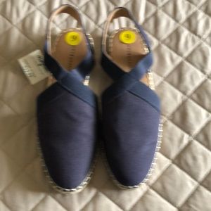 Navy Lucky brand espadrilles, size 9 NWT